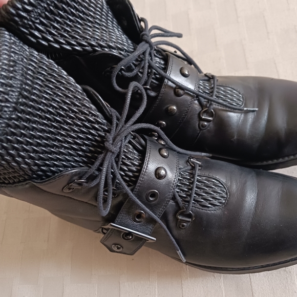 Stuart Weitzman Stitchwork Nappa Leather Quilted Combat Boots - Picture 7 of 16